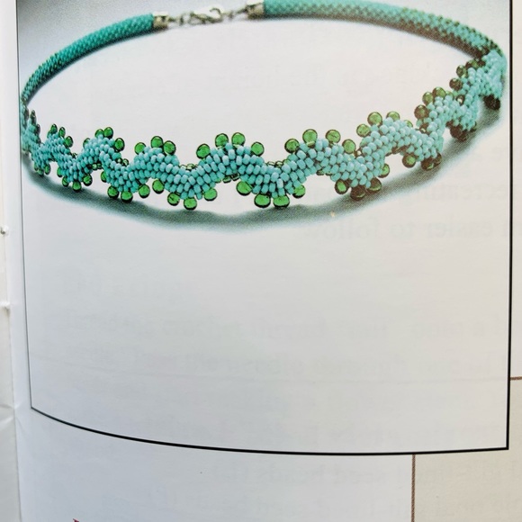 ! Vintage 2002 Beaded Crochet Ropes how-to booklet by Judith Bertoglio-Giffin - Picture 2 of 11